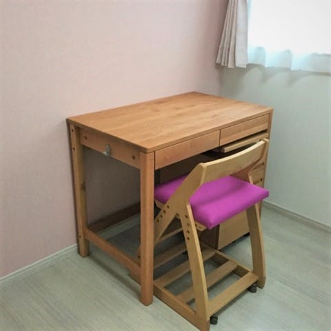 little-sister's-desk-set